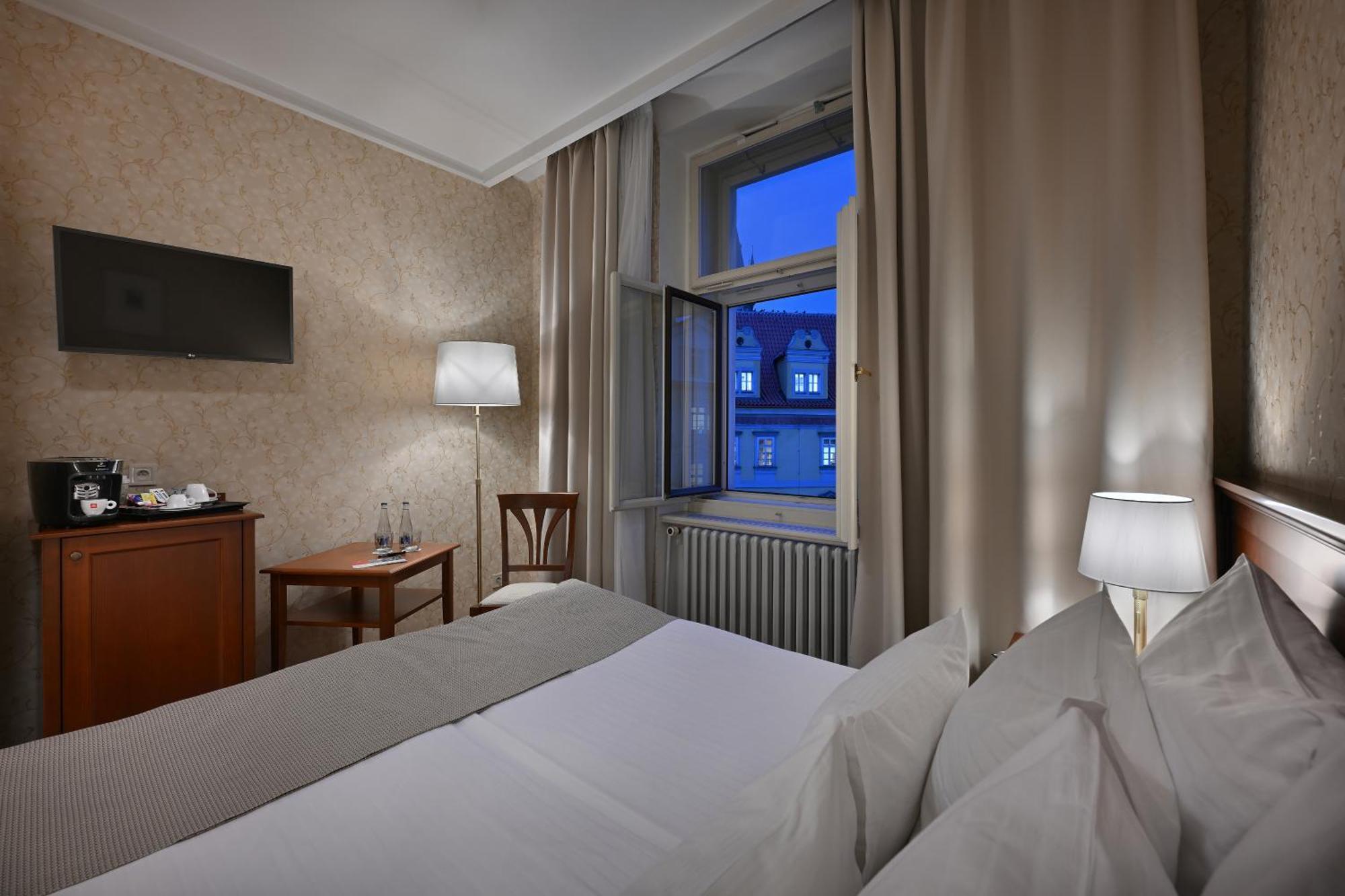 Hotel Rott Praha Bagian luar foto